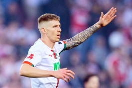 Kristijan Jakić ostaje u  Augsburgu, Eintrachtu pet milijuna eura odštete