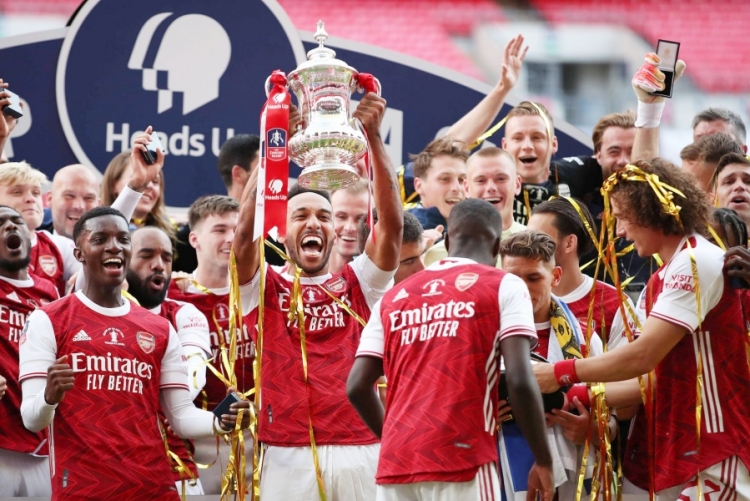 Arsenal u finalu FA kupa pobijedio Chelsea, Mateo Kovačić pocrvenio