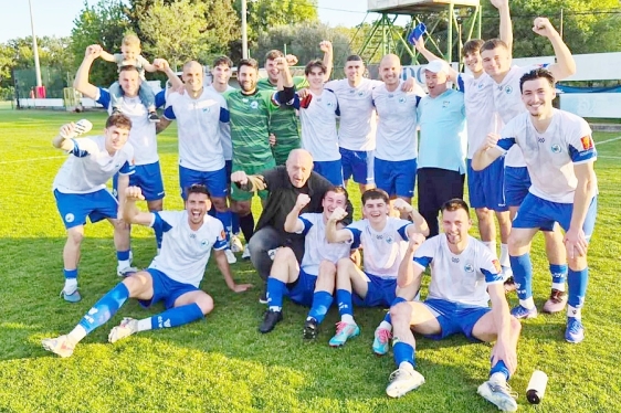 Lokomotiva slavila u Kostreni, Crikvenica zamalo do preokreta na Hreljinu,  Halubjan pobijedio Krk