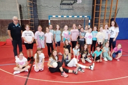 RK Omišalj: Postani i ti dio naše obitelji, postani rukometašica!