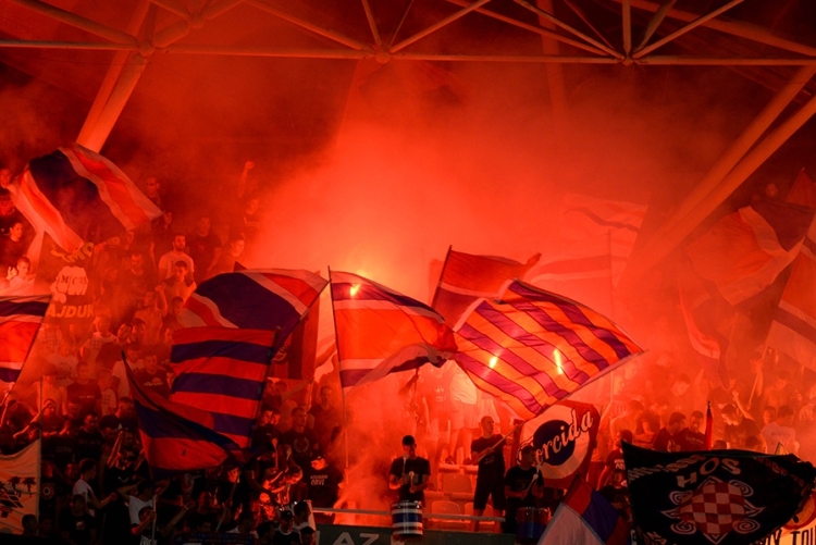 Klub kojega vode navijači u priopćenju pozvao na razum  iste navijače