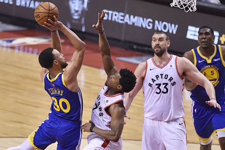 NBA Golden State izjednačio u drugoj utakmici doigravanja protiv Toronta