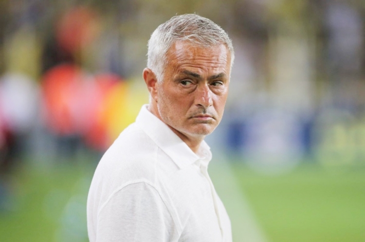 Jose Mourinho favorit za trenera Benfice, Mario Branco dovodi suradnika u Fenerbahceu