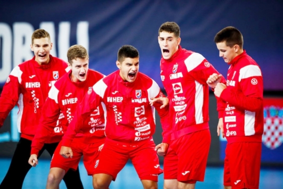 Hrvatski rukometaši pobijedili Sloveniju za finale protiv Njemačke