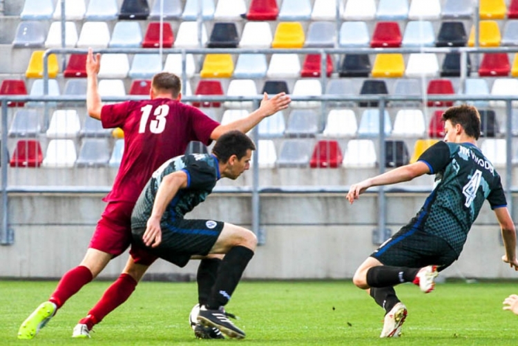 HNS najviše može pomoći klubovima i lokalnim samoupravama ako odmah prekine natjecanja u drugoj i trećim ligama