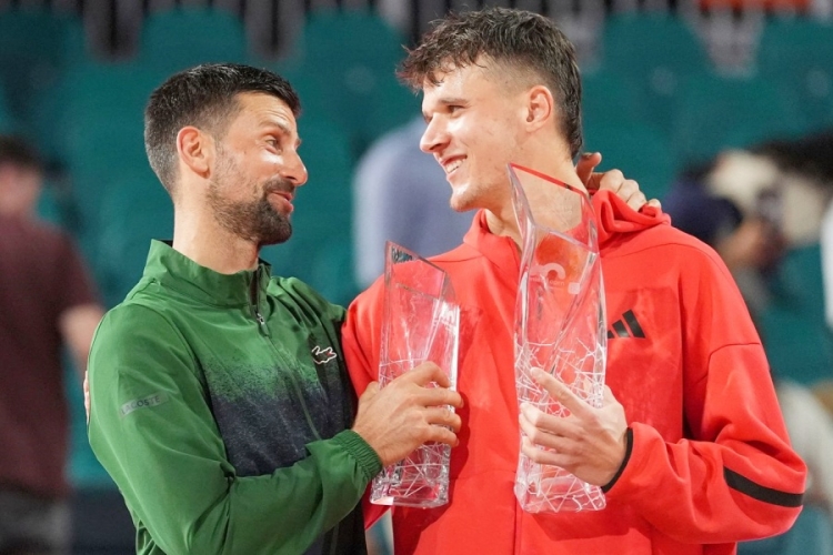 Novak Đoković izgubio finale  u Miamiju od Jakuba Menšika