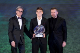 Toni Fruk proglašen najboljim nogometašem HNL-a