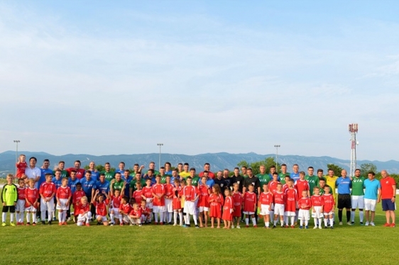 Sudionici revijalne utakmice Plavo-Zeleno finale