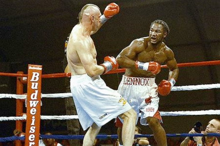 Željko Mavrović i Lennox Lewis u meču za svjetskog prvaka 1998. godine