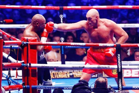 Tyson Fury tehničkim nokautom ostao prvak svijeta po WBC verziji