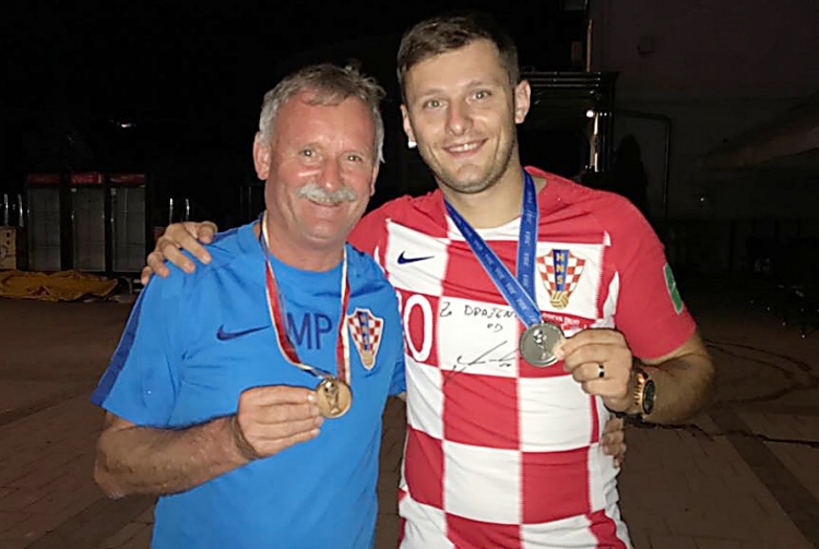 Mladen i Dražen Pilčić s obiteljskim srebrom i broncom 