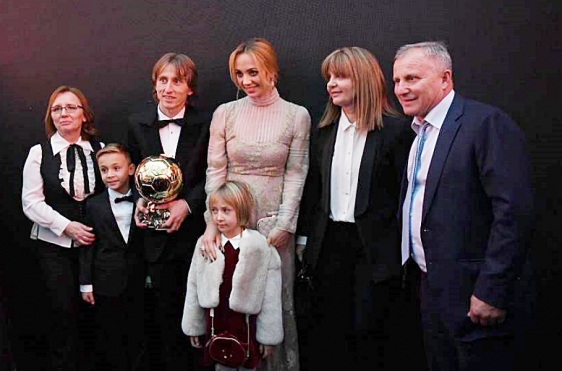 Obiteljska fotografija sa Zlatnom loptom