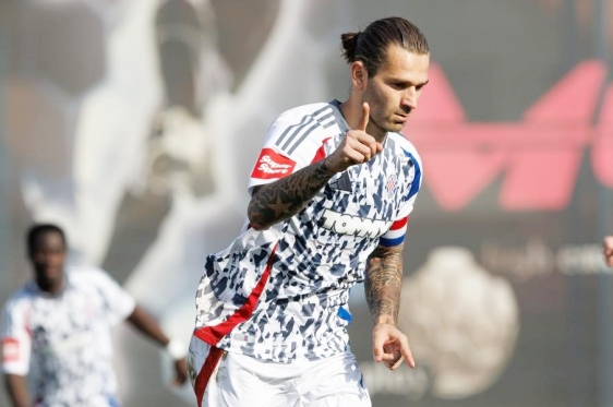 Rijeka i Hajduk trebaju odigrati po šest utakmica do Jadranskog derbija
