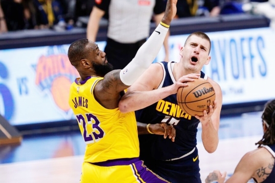 Nikola Jokić najbolji protiv Lakersa, LeBron James srušio još jedan rekord