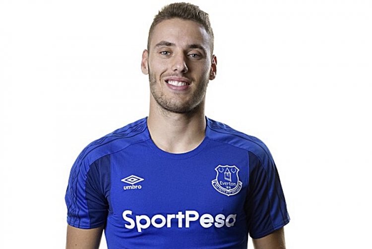 Maybe you would like to learn more about one of these? Vlasic Nikola . Nikola Vlašić potpisao ugovor za Everton - SportCom.hr