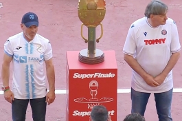 Mladen Mladenović i Ivica Šurjak donijeli trofej na splitski stadion
