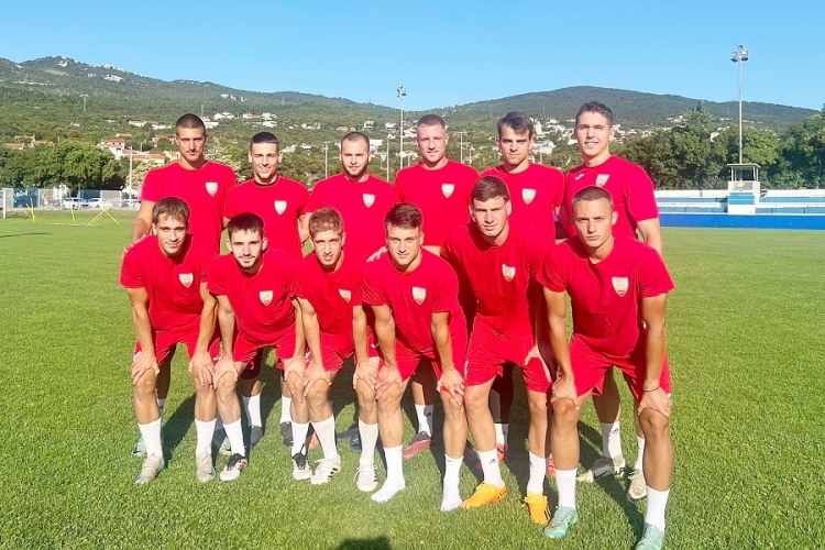 Slijeva stoje: Kosić, Balent, Begović, Srzentić, Legac, J. Mendirla, donji red: Hunčak, Došen, Rožajac, Vinars, Delibegović, Rabijac