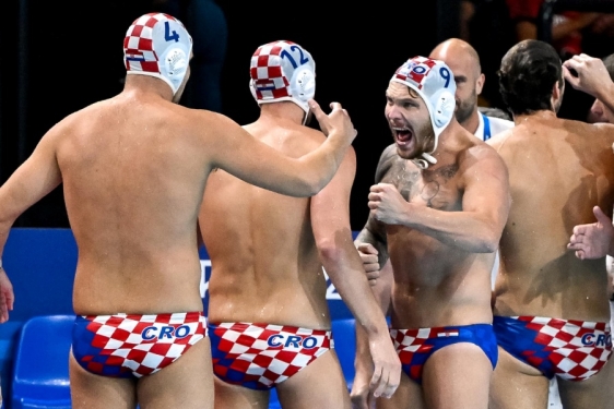 Hrvatska vaterpolska reprezentacija u petak igra polufinale olimpijskog turnira u Parizu,   Mađari igraju malo drukčije od većine reprezentacija