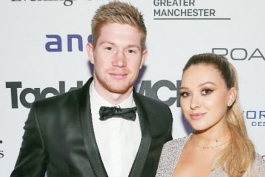 Kevin De Bruyne blizu odlaska u Italiju, supruga Michele Lacroix posjetila Napulj