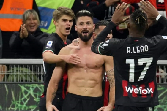 Olivier Giroud prokomentirao spekulacije da je namjerno dobio crveni karton