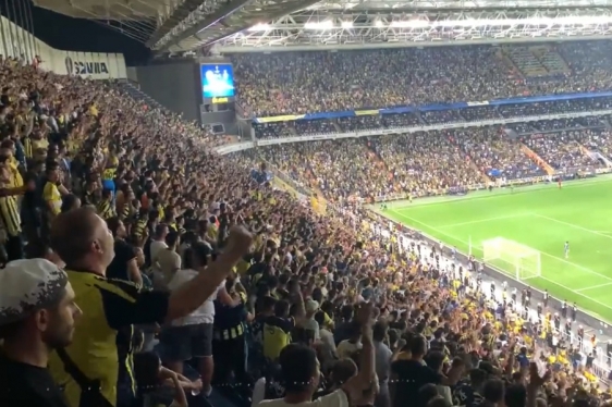 UEFA pokreće istragu protiv Fenerbahcea zbog sramotnog navijanja