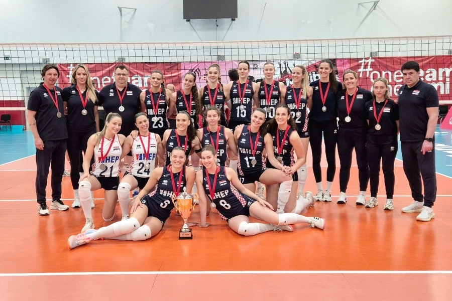 Mia Volarić i Sanja Popović vraćaju se iz Maribora sa srebrnim medaljama