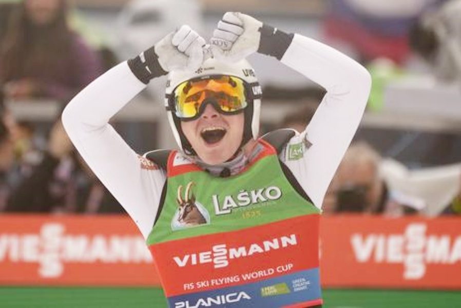 Pogledajte kako je Domen Prevc postao  svjetski rekorder u skijaškim letovima