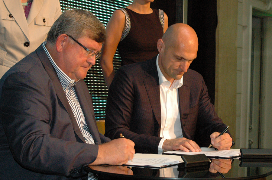 Vojko Obersnel i Dean Šćulac potpisali su ugovor
